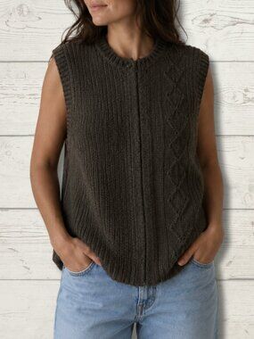 Woolrich Est. 1830 Olive Green Knit Vest – Women’s Medium